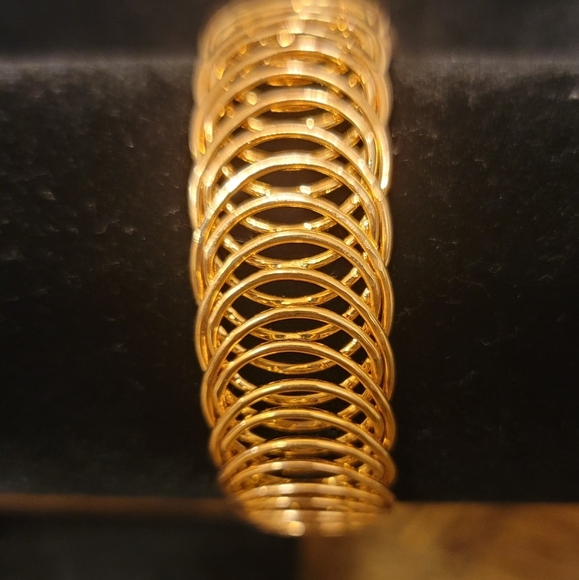 Gold spiral wrap on bracelet - Picture 1 of 3